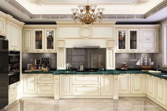 Opulentos y refinados gabinetes de cocina de acero inoxidable personalizados con encimera de mármol verde profundo y puertas suaves